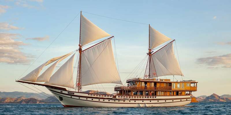 luxury Phinisi yacht charter in Indonesia, Pak Haji Abdullah Phinisi yacht